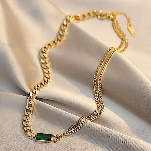 Gold Emerald Pendant Necklace, Chain Link Design, Perfect Special Occasions - Picture 6 of 10